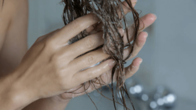 Benefits of Leave-In Conditioners Compared to Rinse-Out