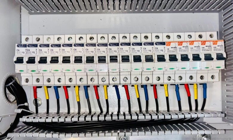 connecting dots through signals